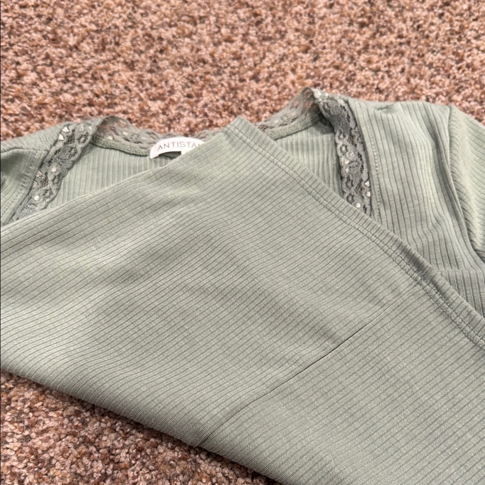 Green Ribbed Women's Top - Picture 5 of 5